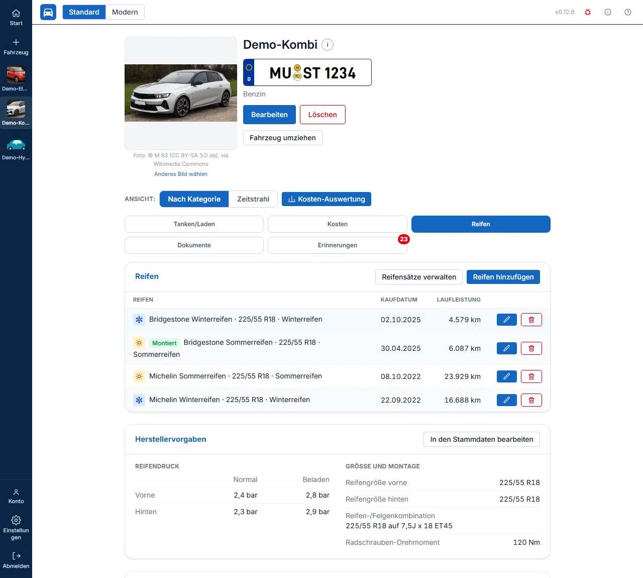 Fahrzeug-Detailansicht mit zwei Reifen, Achsposition-Badges, Laufleistung und Reifenwechsel-Liste