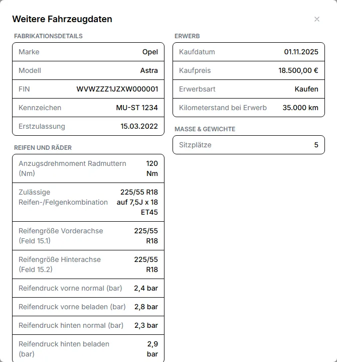 Fenster ‘Weitere Fahrzeugdaten’ in der zweispaltigen Desktop-Ansicht mit Gruppenüberschriften